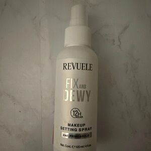 Fix and Dewy Makeup Setting Spray - White
